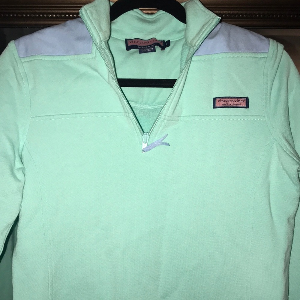 Vineyard vines shep sweatshirt